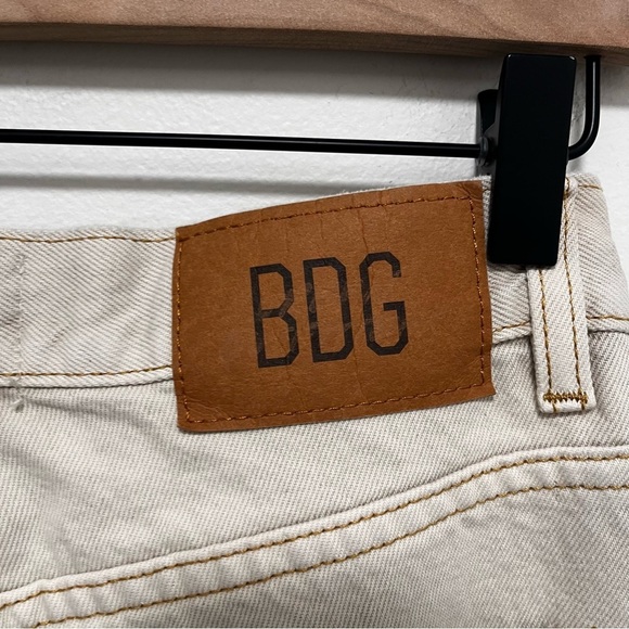 BDG Cowboy High Rise Distressed Jeans Tan Bootcut Size 27 - Picture 4 of 13
